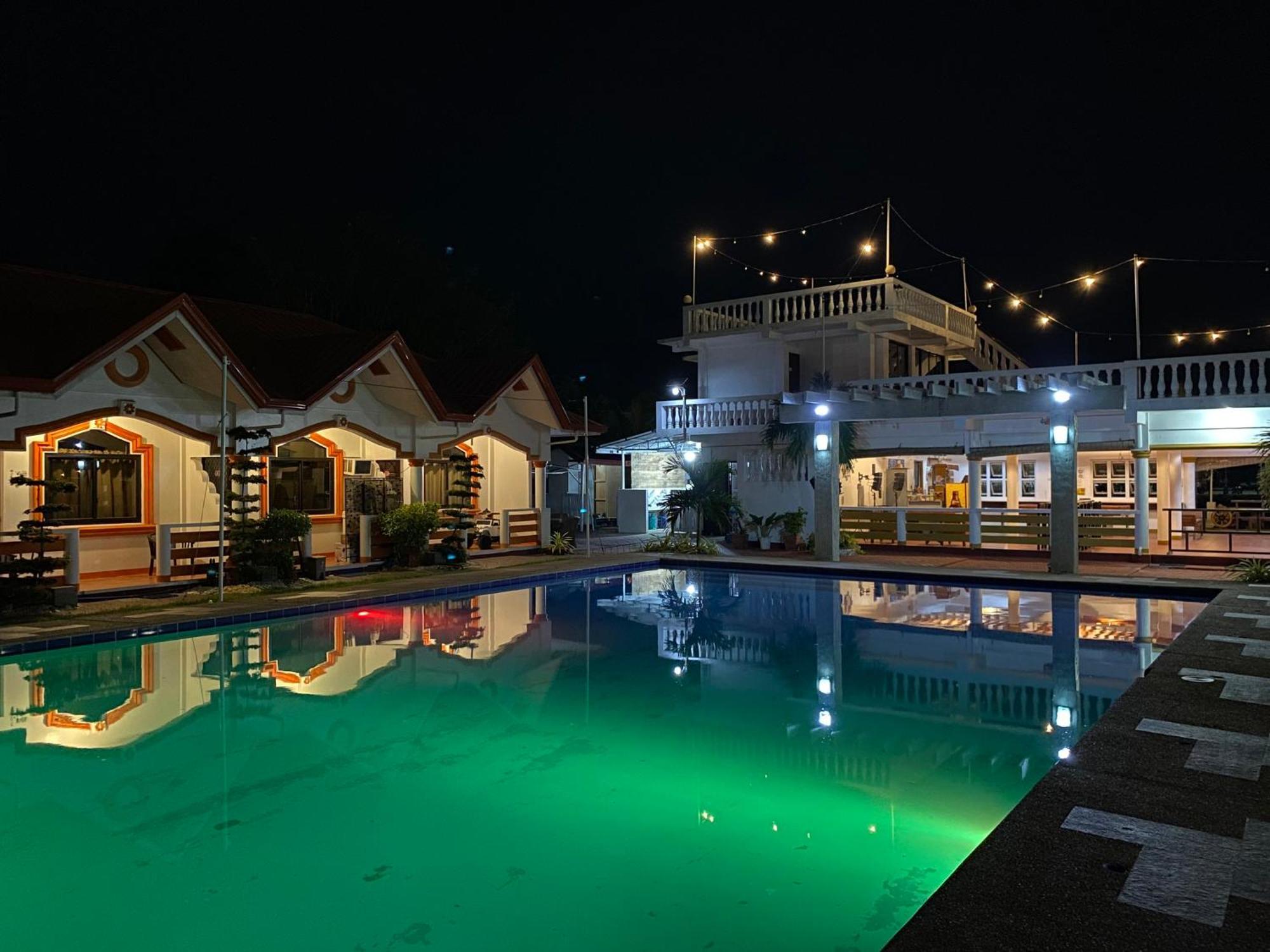 Cris Del Mar Resort Bolinao Екстериор снимка