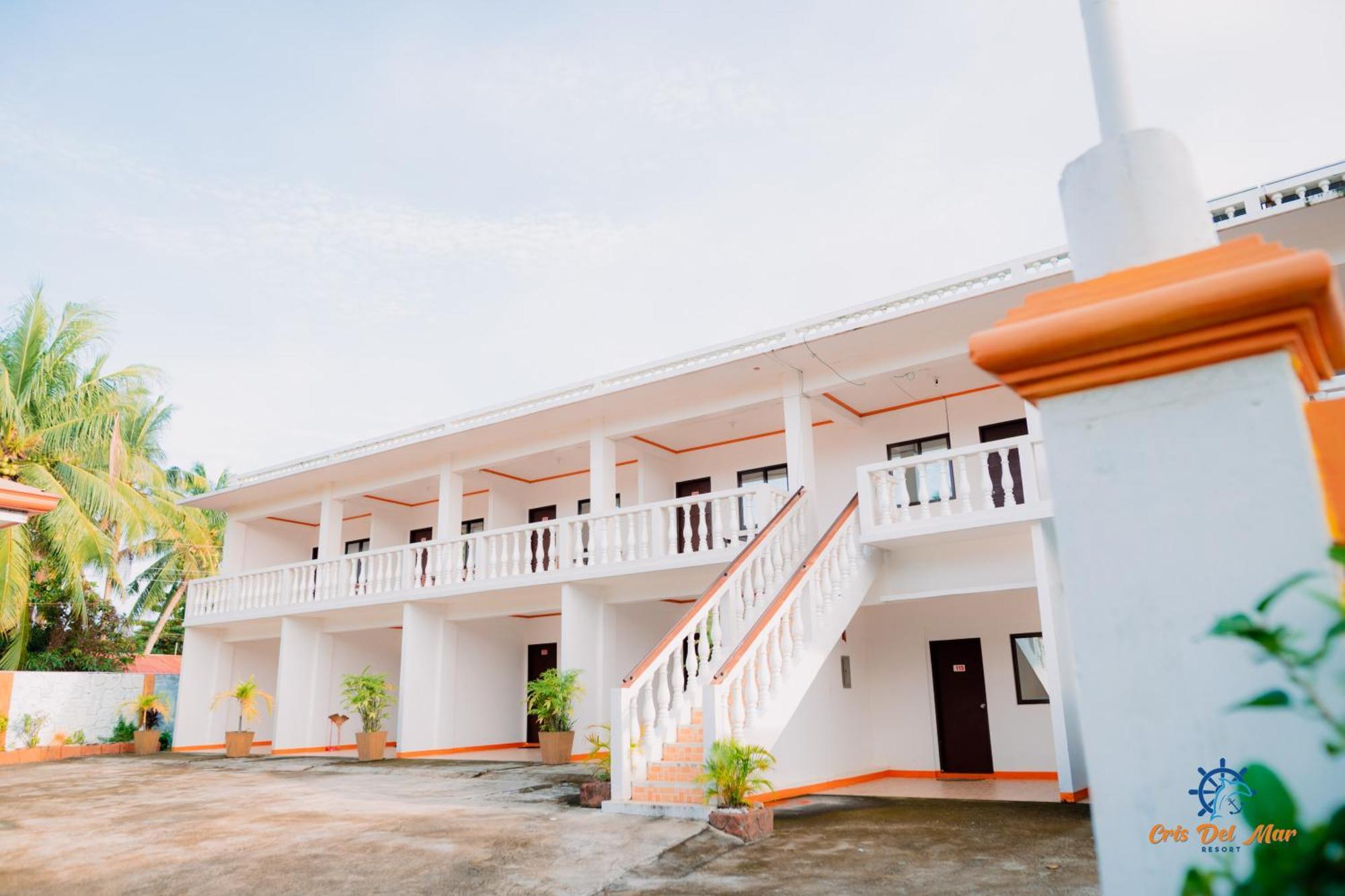 Cris Del Mar Resort Bolinao Стая снимка